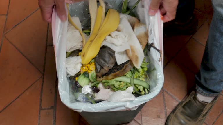 Best Retail Junk Removal  in Perth Amboy, NJ